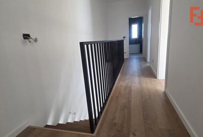 Duplex cu 4 camere cu Canalizare în Moșnița Nouă - 12