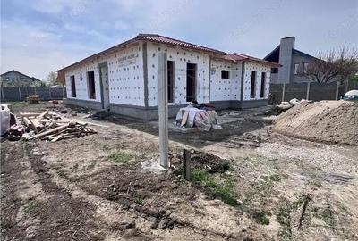 Casă cu 3 camere cu Teren 350 Mp în Ghiroda - 1
