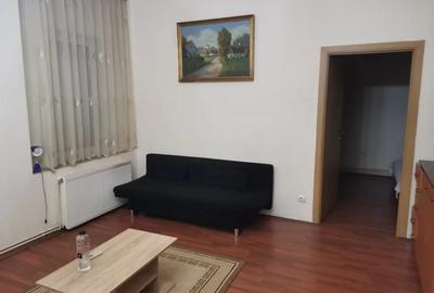 Inchiriez ap 2 cam. Zona Intim la casa 250 - 2