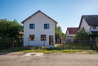 Casă cu 4 camere în Bartolomeu - 3