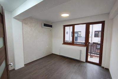 Casă cu 2 camere cu Teren 400 Mp în Central - 1