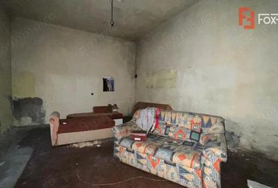 COMISION 0% Casa de vanzare cu 5 apartamente la curte comuna in zona Traian - 2