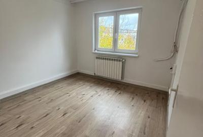 Apartament 2 camere cu boxa Pacurari renovat - 3