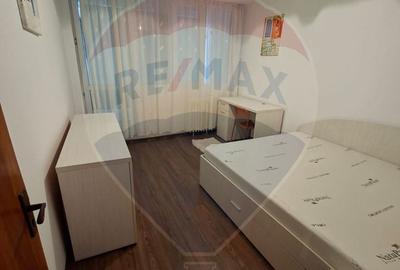 Apartament cu 3 camere semidecomandat în Sălăjan - 2