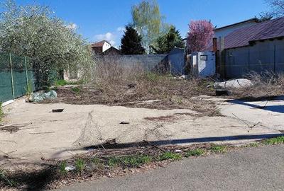 Teren de 360 mp, în Central - 2