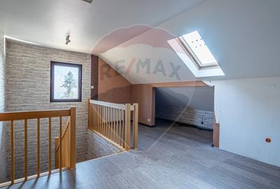 VILA! Investitie - pretabil pensiune SINAIA- zona apreciata turistic! - 25