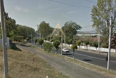 Teren de 675 mp, în Est - 1