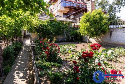 ID 6705 CASA de vanzare *STRADA PACII - 26