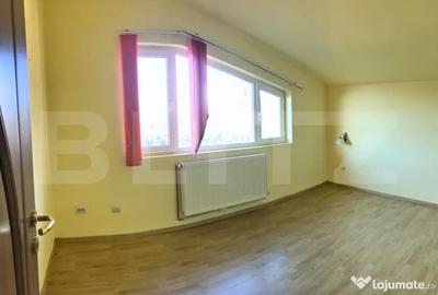 Casă cu 7 camere cu Teren 445 Mp în Central - 9