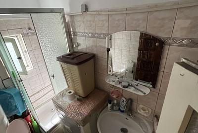 Casă individuală cu 5 camere cu Teren 89 Mp în Central - 5