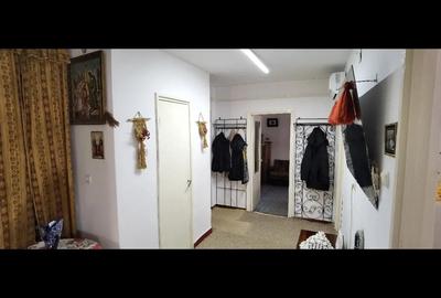 Vand apartament Pia?a Unirii, Foc?ani - 3