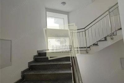 Spațiu comercial, de 60 mp, în Central - 2