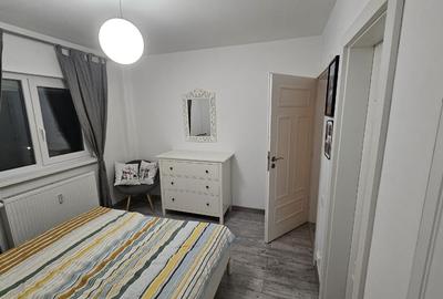 Apartament 3 camere-decomandat-zona Gorjului - 2 băi - 3