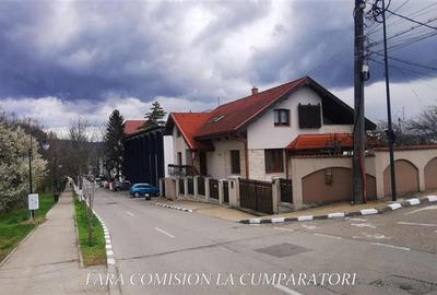 Apartament cu 3 camere semidecomandat în Central - 16