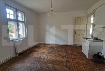 Apartament in casa, cu intrare si curte individuala, beci, pod, zona Mall Afi - 3
