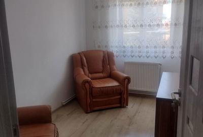 Apartament cu 4 camere decomandat în Lazaret - 6