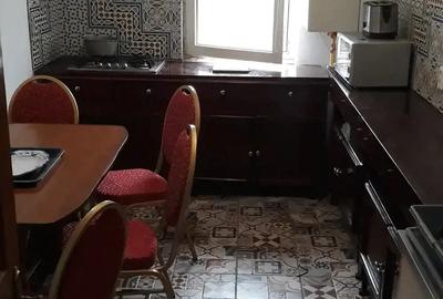 Inchiriez apartament
