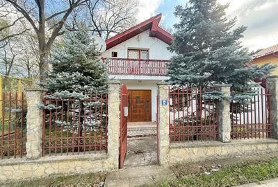 Casă cu Teren 573 Mp în Bucium - 1