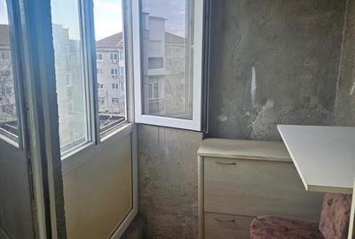 Garsonieră decomandată în Central - 2