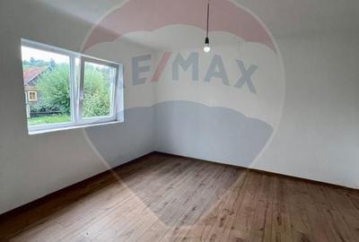 Casă individuală cu 5 camere cu Teren 2000 Mp în Peștiș - 5