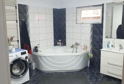 Casă cu 5 camere în Tei - 2