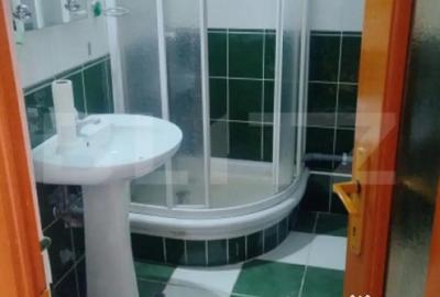 Spațiu comercial, de 87 mp, în Central - 8