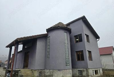 Casă în Dârlos - 10