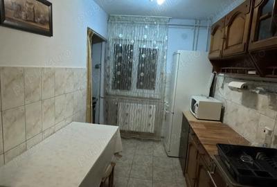 Inchiriez apartament 2 camere 62 mp - 2