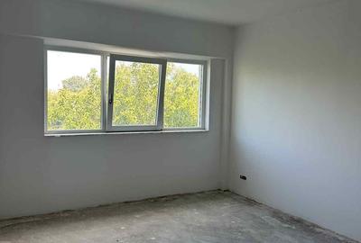 Apartament cu 4 camere semidecomandat în Micro 16 - 13