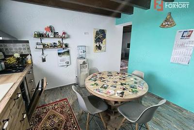 Casă cu 6 camere cu Garaj în Moșnița Nouă