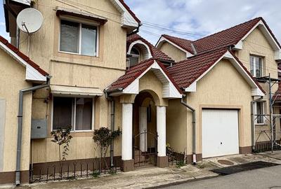 Casă cu 4 camere în Sântandrei