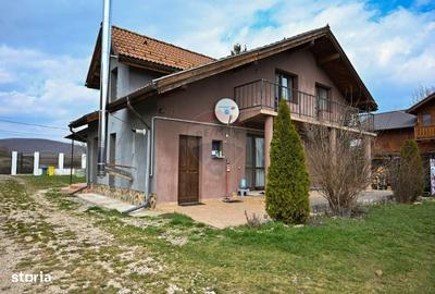 Casă cu 4 camere în Băltița - 2