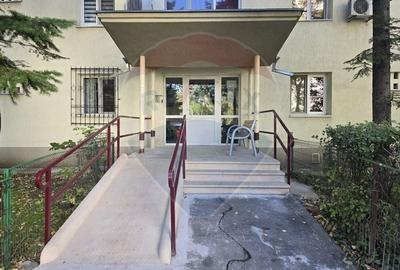 Apartament cu 3 camere decomandat în Titan - 4