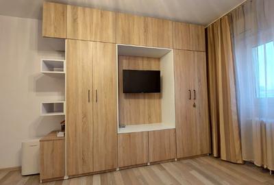 Inchiriez garsoniera metrou P-ta Iancului, confort I, decomandata, renovata si m - 8