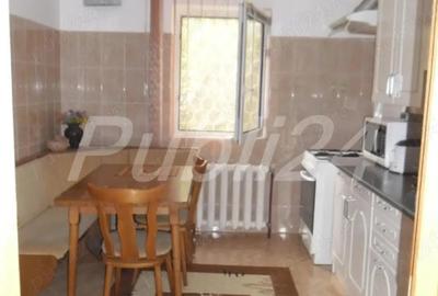 Apartament cu 3 camere decomandat în Central - 1