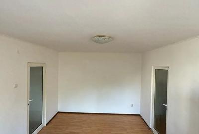 Vand Apartament 2 Camere (La Cal)