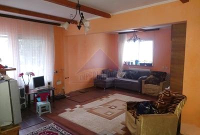 Casă individuală cu 6 camere în Nuci