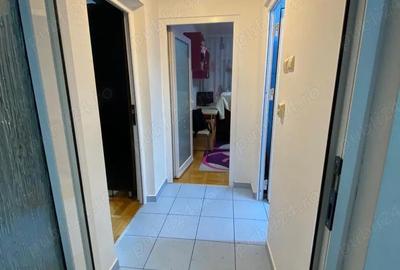 Apartament cu 3 camere semidecomandat în Central - 1