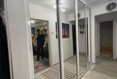 Apartament cu 3 camere decomandat în Tomis Nord