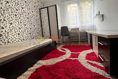 Apartament cu 4 camere decomandat în Cornișa - 10