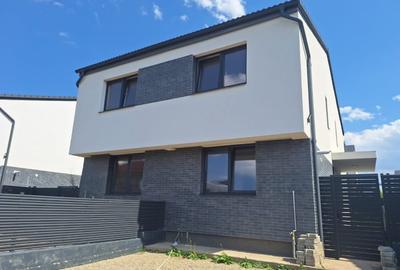 Casa tip duplex, incalzire in pardoseala, caramida, tigla ceramica - 2