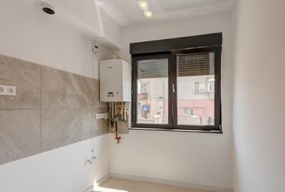 Casă cu 3 camere cu Teren 381 Mp în 1 Mai - 6