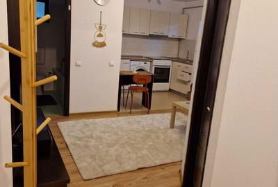 Garsonieră decomandată în Central