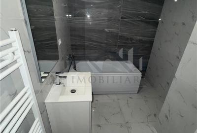 Apartament cu 3 camere decomandat în Cug - 4