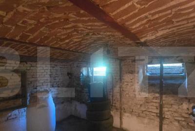 Proprietate semi-centrala, teren 447 mp, Constructie demolab - 2