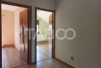 Duplex cu 4 camere cu Canalizare în Piața Cluj - 9