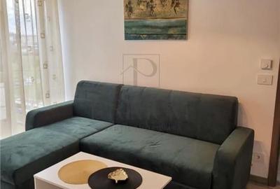 Apartament cu 2 camere semidecomandat, mobilat în Soarelui