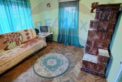 Casă cu 5 camere cu Teren 849 Mp în Central - 12