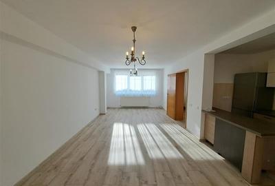 Casa cu 4 camere,105 mp, situata in cartierul Europa! - 2