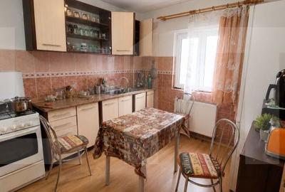 Apartament cu 3 camere semidecomandat în Micălaca - 2